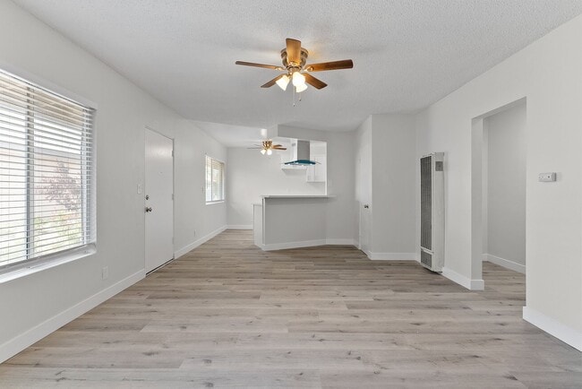 147 S Magnolia Ave