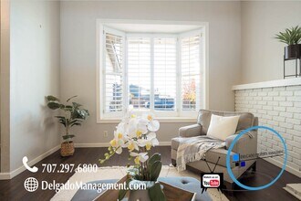 525 Cambridge Dr in Benicia, CA - Foto de edificio - Building Photo