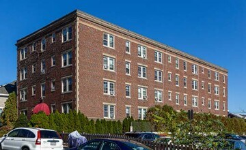 15 Governors Ave, Unit 24 in Medford, MA - Building Photo - Building Photo