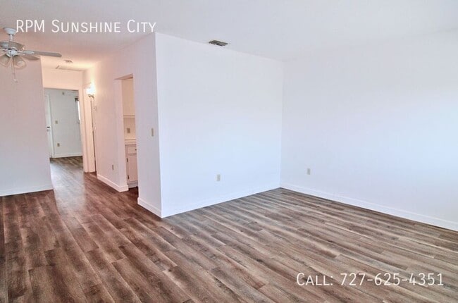 8075 112th St N in Seminole, FL - Building Photo - Building Photo