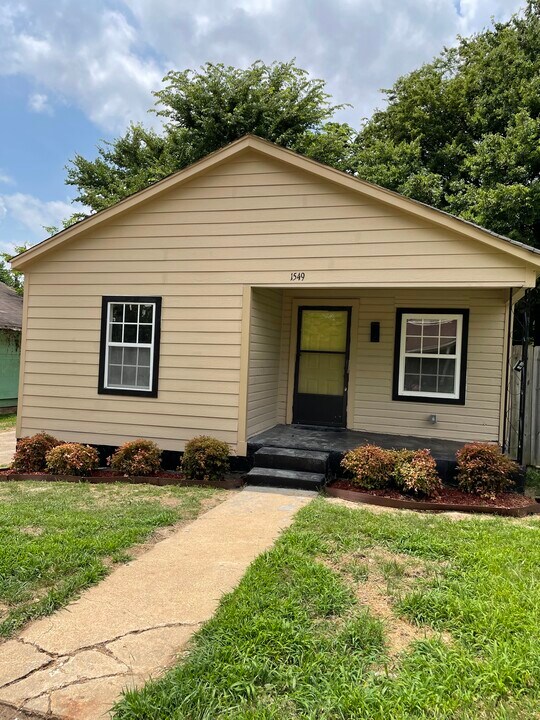 1549 Pillow St in Memphis, TN - Foto de edificio