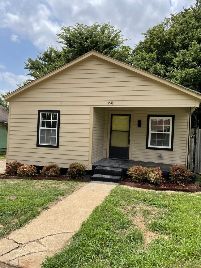 property at 1549 Pillow St
