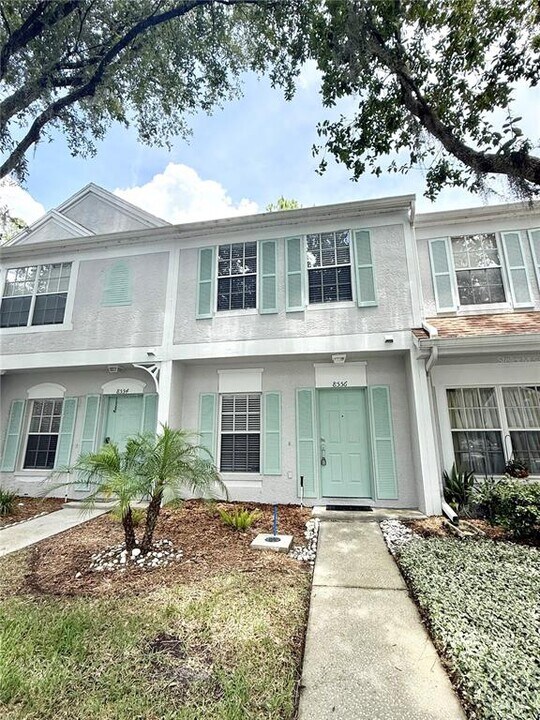 8556 Hunters Key Cir in Tampa, FL - Building Photo