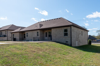 354 Big Station Camp Blvd in Gallatin, TN - Building Photo - Building Photo