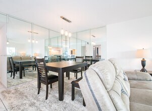 4650 Washington St in Hollywood, FL - Building Photo - Building Photo