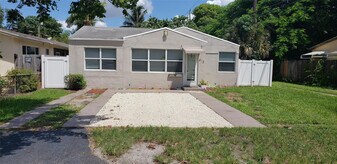 413 SW 16th St in Fort Lauderdale, FL - Building Photo