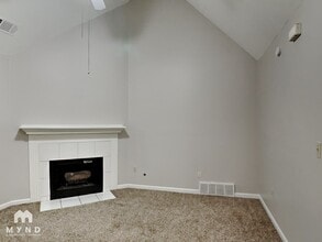 7833 Shadowland Cove in Memphis, TN - Building Photo - Building Photo