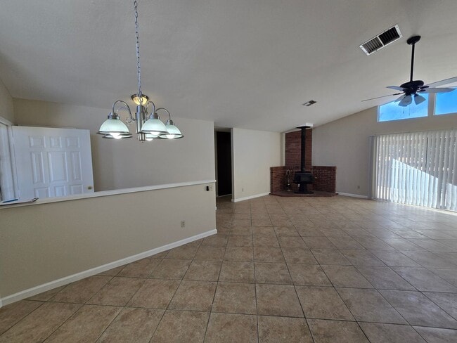 56695 Kalan Ct in Yucca Valley, CA - Building Photo - Building Photo