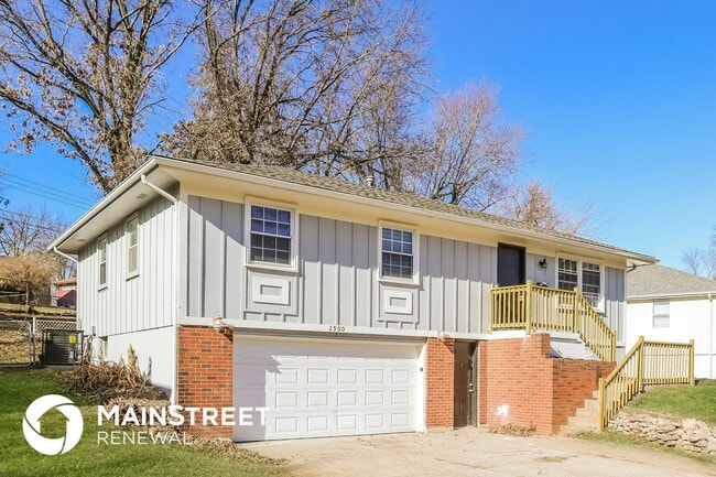 2900 S Linwood Ave in Independence, MO - Foto de edificio - Building Photo