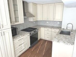 1138 W Inverrary Ln in Deerfield, IL - Building Photo - Building Photo