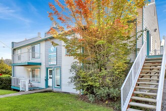 Heron's Nest Apartments in Bellingham, WA - Building Photo - Building Photo