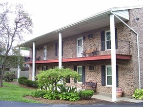 Guest Suites Apartments in Dayton, OH - Foto de edificio - Building Photo