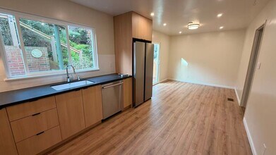 158 Hamerton Ave in San Francisco, CA - Building Photo - Building Photo