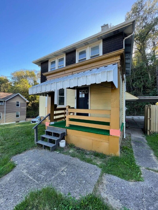property at 757 N 6th St