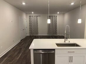 13262 Woodland Park Rd in Herndon, VA - Building Photo - Building Photo