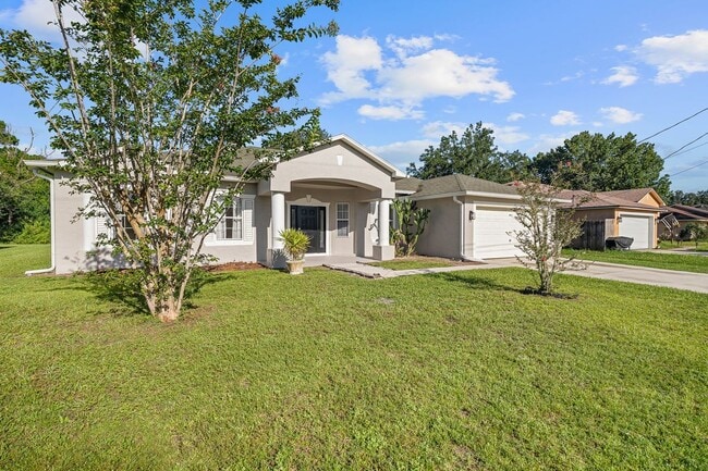 32 Roxton Ln in Palm Coast, FL - Building Photo - Building Photo