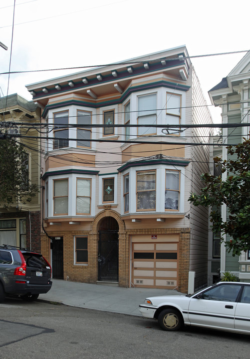 63 Douglass St in San Francisco, CA - Building Photo