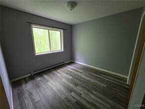 427 Lake St in Oneida, NY - Building Photo - Building Photo