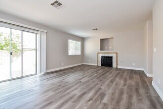 9324 Mountain Range Ave in Las Vegas, NV - Building Photo - Building Photo