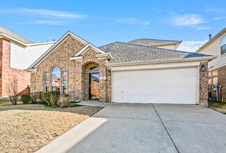 10010 Voss Ave in Keller, TX - Foto de edificio - Building Photo