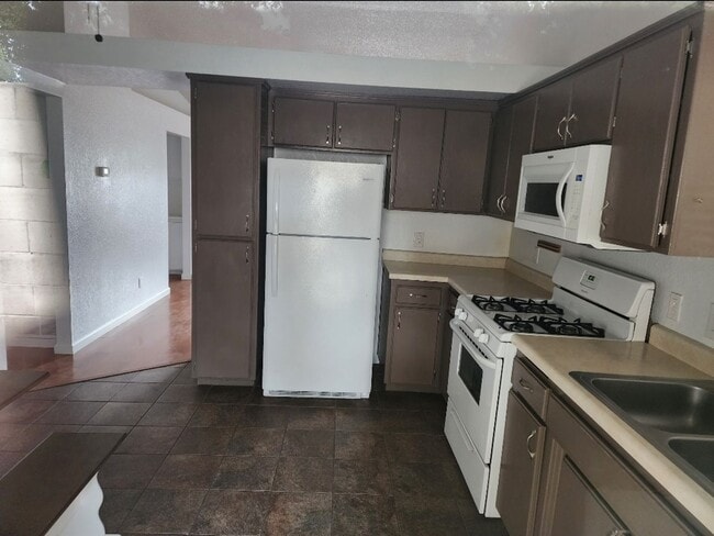 231 Chicory Ln in Paso Robles, CA - Building Photo - Building Photo