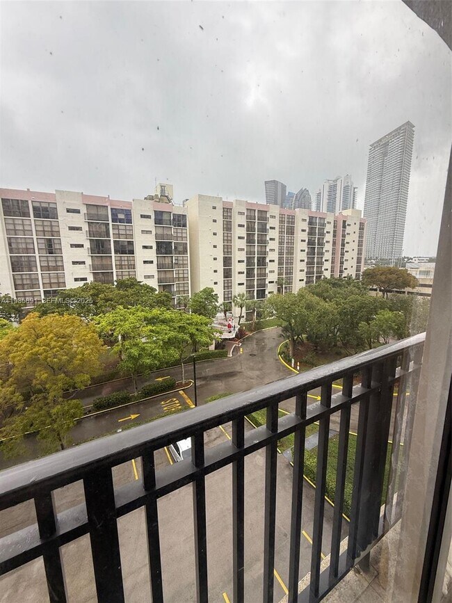 property at 16909 N Bay Rd