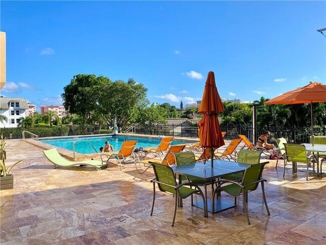 1000 Spanish River Rd, Unit 4D in Boca Raton, FL - Building Photo - Building Photo