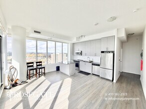 85 Duke St W in Kitchener, ON - Building Photo - Building Photo