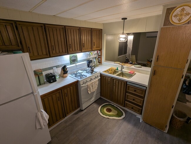 property at 1334 Boucher St