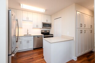 The Glen at Kensington in Kensington, MD - Building Photo