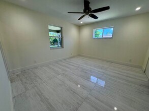401 SE 34th Ave in Boynton Beach, FL - Building Photo - Building Photo