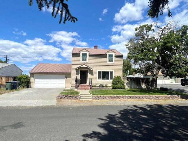 202 Falley St in Richland, WA - Building Photo - Building Photo