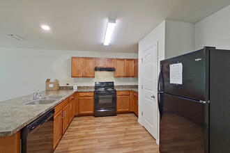 2920 NE 2nd Ave in Cape Coral, FL - Building Photo - Building Photo