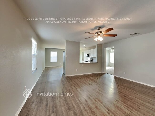 1729 Vineridge Ln in Burleson, TX - Foto de edificio - Building Photo