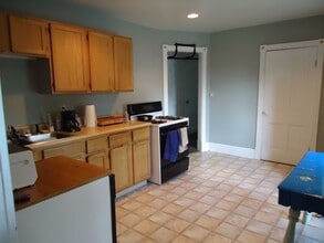2445 East Ave in Columbus, OH - Building Photo - Building Photo