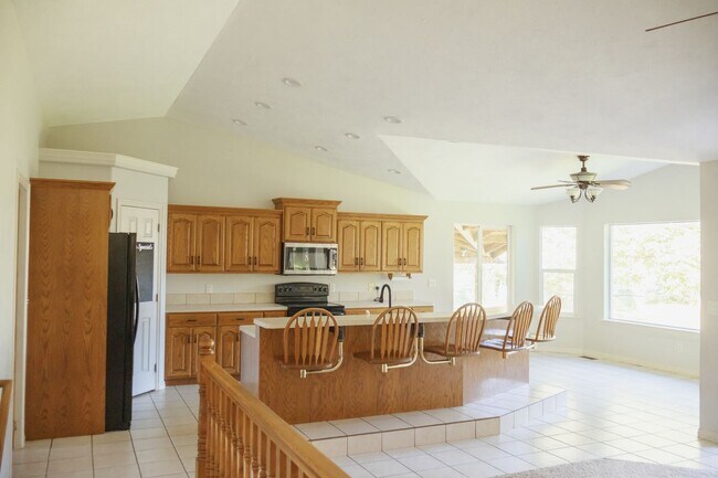 4087 E 356 N in Rigby, ID - Building Photo - Building Photo