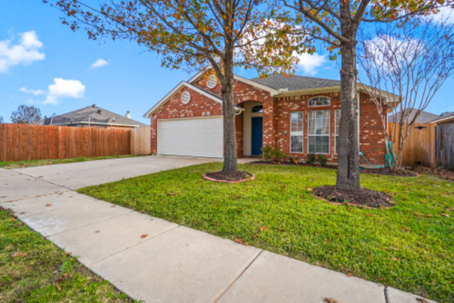 5209 Sioux Creek Ln in Fort Worth, TX - Building Photo - Building Photo