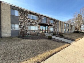 10253 W Cleveland Ave in West Allis, WI - Building Photo - Interior Photo