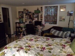 72 Nash St, Unit 2 in New Haven, CT - Building Photo - Building Photo