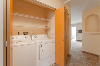Bellwood Park Apartments in Spokane, WA - Building Photo - Interior Photo