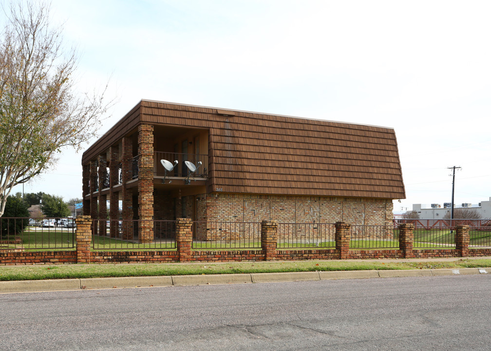 248-256 Market St in Burleson, TX - Building Photo