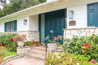 1079 Marilyn Dr in Beverly Hills, CA - Building Photo - Building Photo