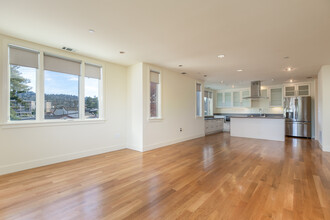 420 Cornell Ave in Albany, CA - Building Photo - Interior Photo