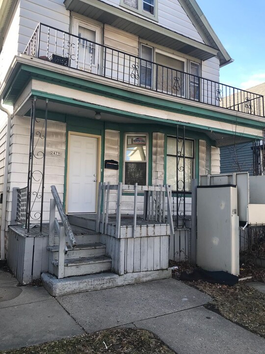 2479 S 9th Pl in Milwaukee, WI - Building Photo