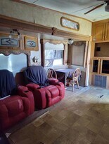 441 HCR 2105 Loop N in Whitney, TX - Building Photo