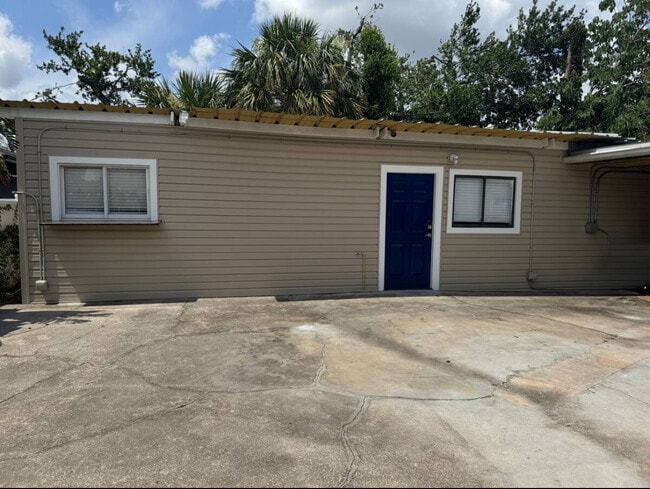 property at 3417 W Leroy St