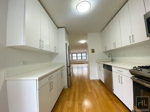 E 88th St in New York, NY - Foto de edificio - Building Photo