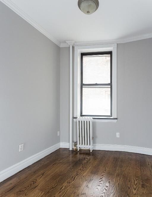 326 E 35th St in New York, NY - Building Photo