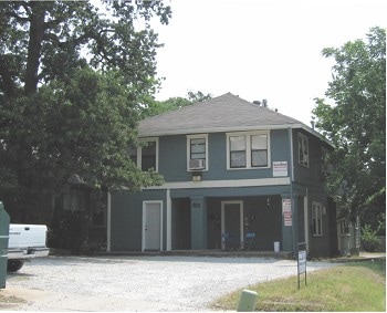 1116 N Bell Ave in Denton, TX - Foto de edificio - Building Photo
