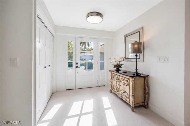 property at 735 Parkview Ln